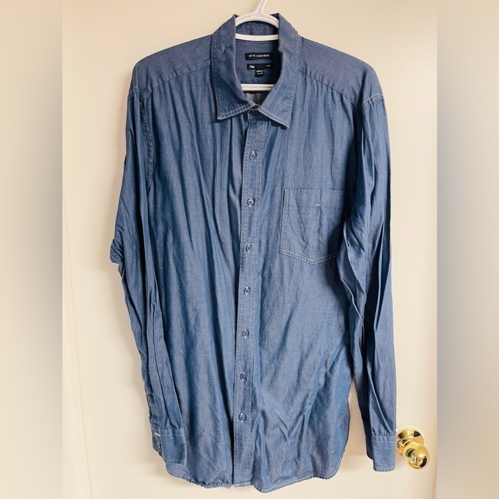 Gap slim fit blue shirt size XL